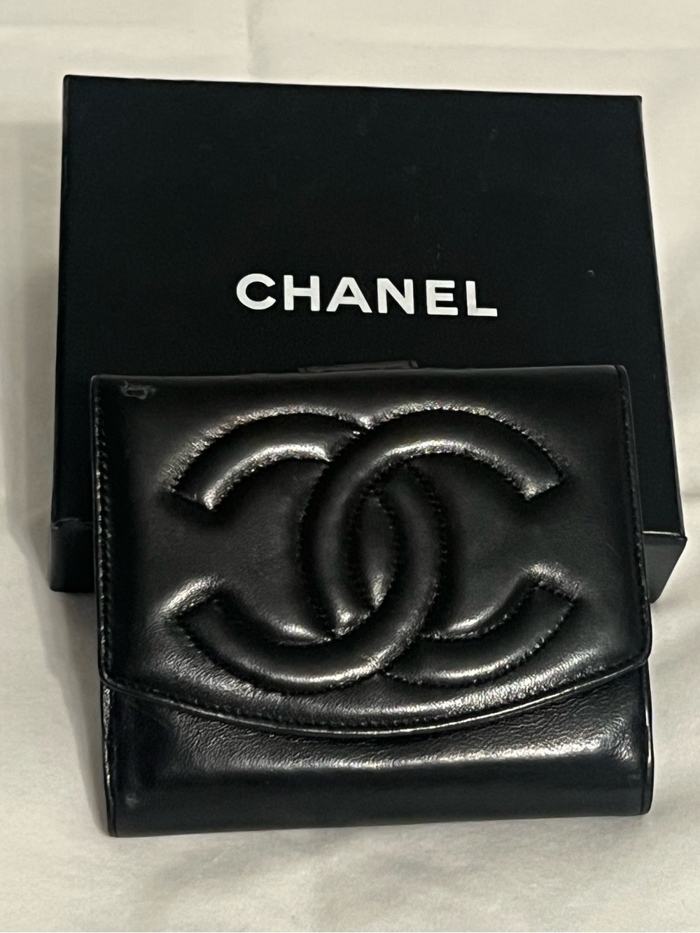 CHANEL Black Quilted CC Compact Leather Wallet